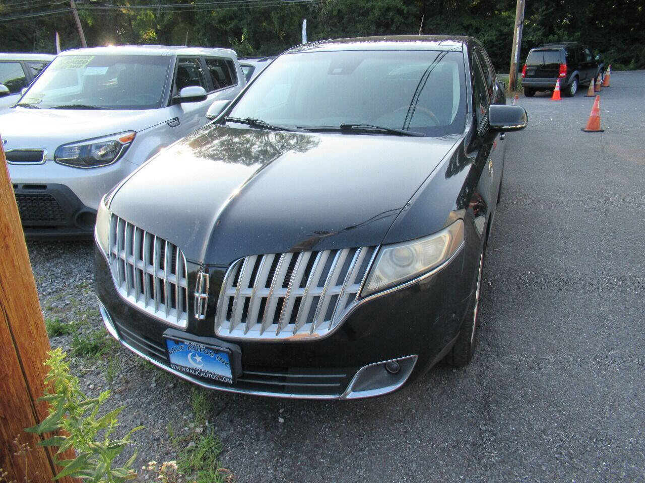 Used 2011 Lincoln MKT EcoBoost AWD 4dr Crossover w/ 201A Rapid Spec Order Code image 2