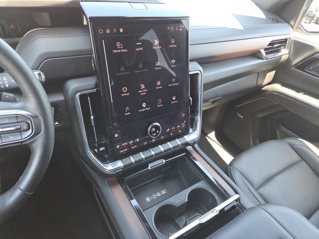 Certified 2025 GMC Yukon Denali AWD/4WD image 39