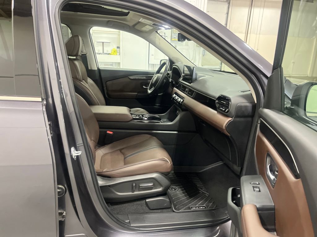 Used 2023 Honda Pilot Elite image 29