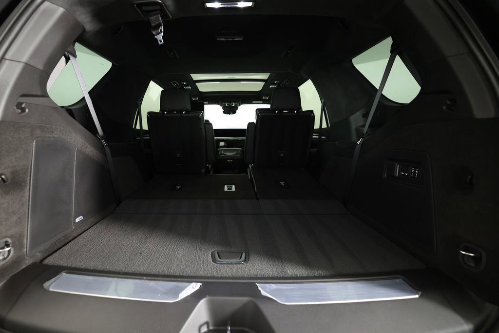 Used 2026 Cadillac Escalade Platinum Sport w/ LPO, ONYX Package AWD/4WD image 15