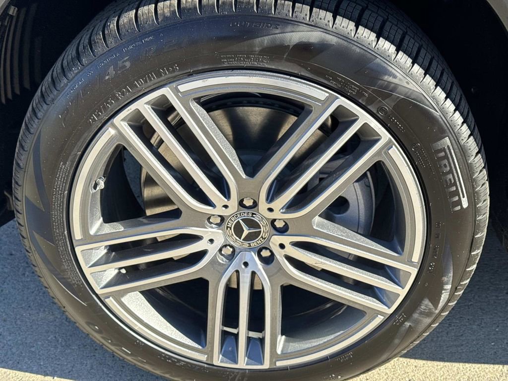 New 2026 Mercedes-Benz GLS 450 4MATIC image 11