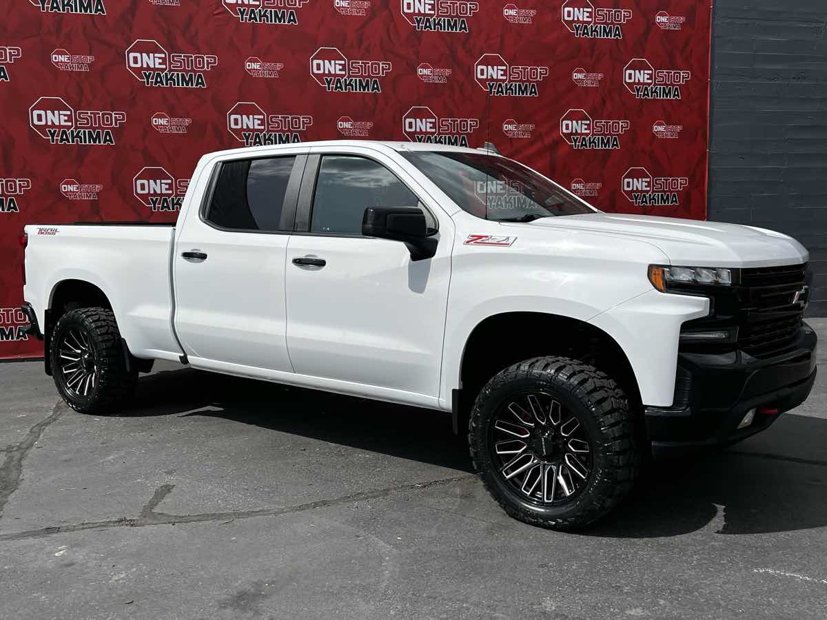Used 2020 Chevrolet Silverado 1500 LT Trail Boss w/ Convenience Package AWD/4WD image 3
