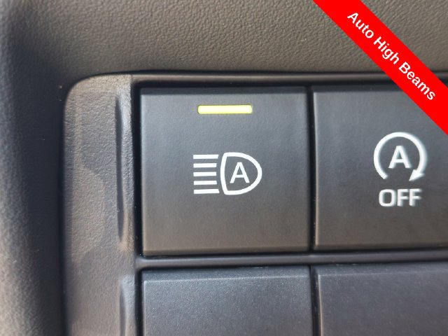 Used 2023 Toyota Highlander L FWD image 17