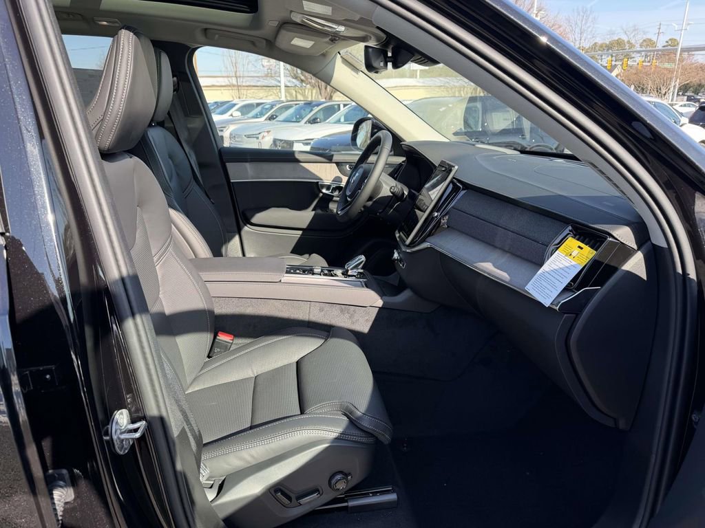 New 2026 Volvo XC90 T8 Ultra w/ Protection Package Premier image 11
