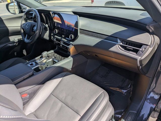 Used 2025 Lexus RX 350h w/ Convenience Package image 33