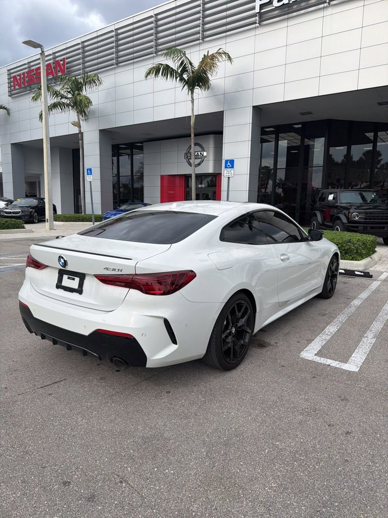 Used 2025 BMW 430i Coupe w/ M Sport Package RWD image 6