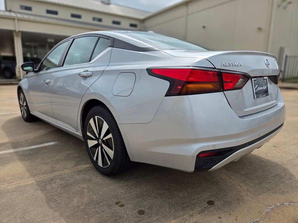Used 2022 Nissan Altima 2.5 SV FWD image 7