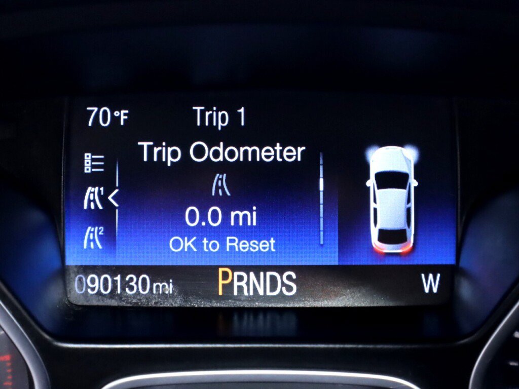 Used 2018 Ford Focus Titanium w/ Titanium Technology Package FWD image 14