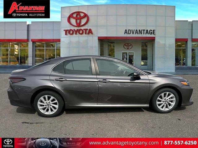 Certified 2022 Toyota Camry LE AWD/4WD image 5