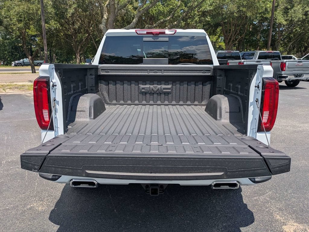 New 2026 GMC Sierra 1500 Denali w/ Denali Reserve Package AWD/4WD image 13