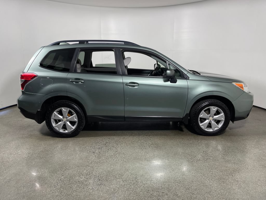 Used 2016 Subaru Forester 2.5i Premium w/ All-Weather Package AWD/4WD image 2