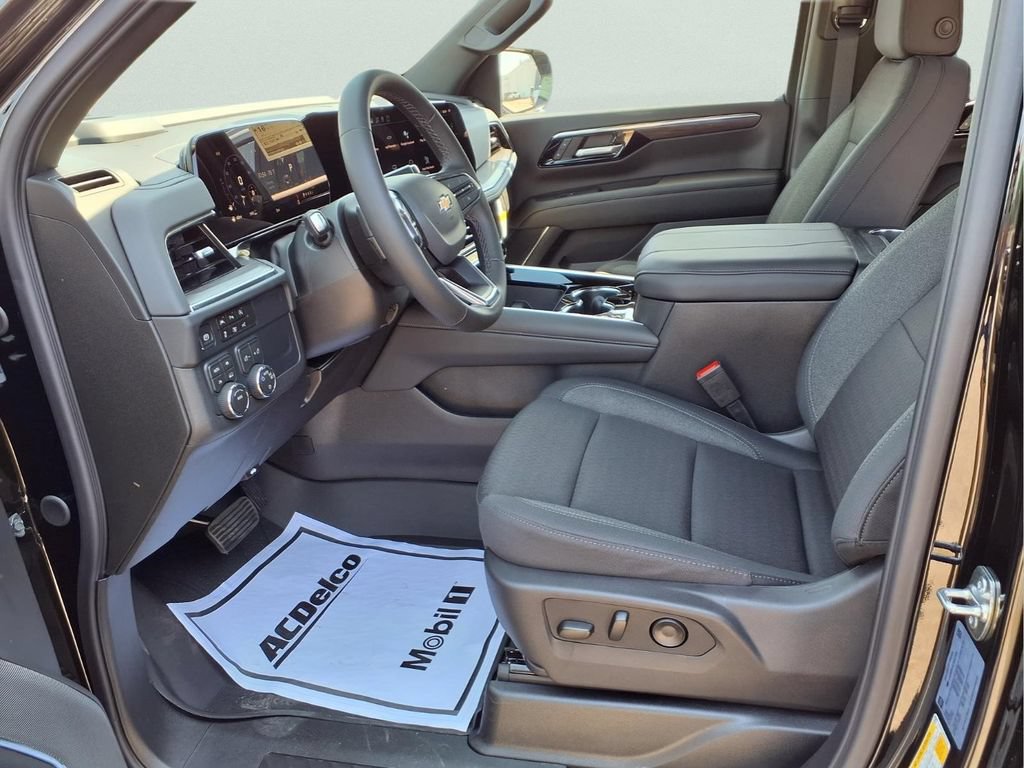 New 2026 Chevrolet Suburban LS AWD/4WD image 18