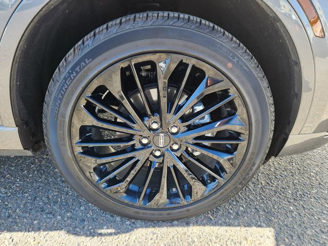 New 2025 Lincoln Corsair AWD w/ Equipment Group 101A image 18