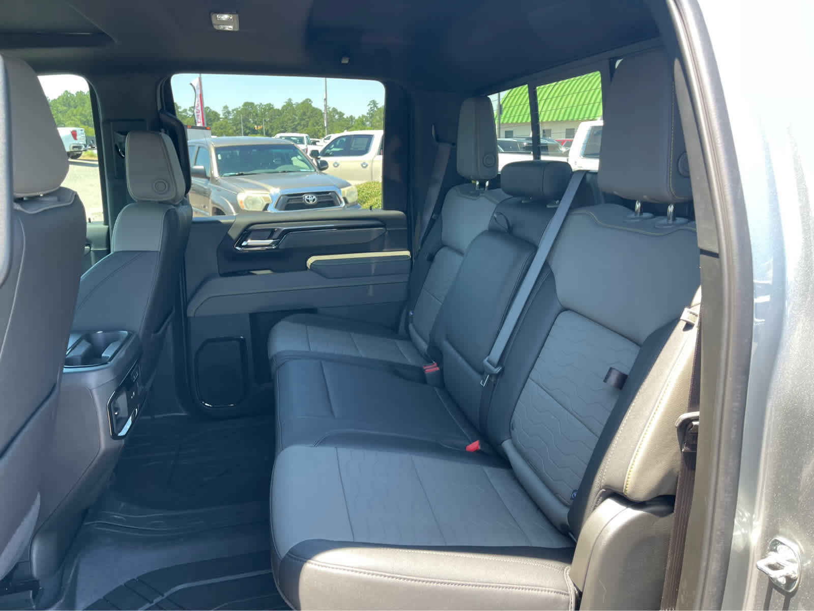 Used 2026 Chevrolet Silverado 2500 ZR2 w/ LPO, Dark Essentials Package AWD/4WD image 21