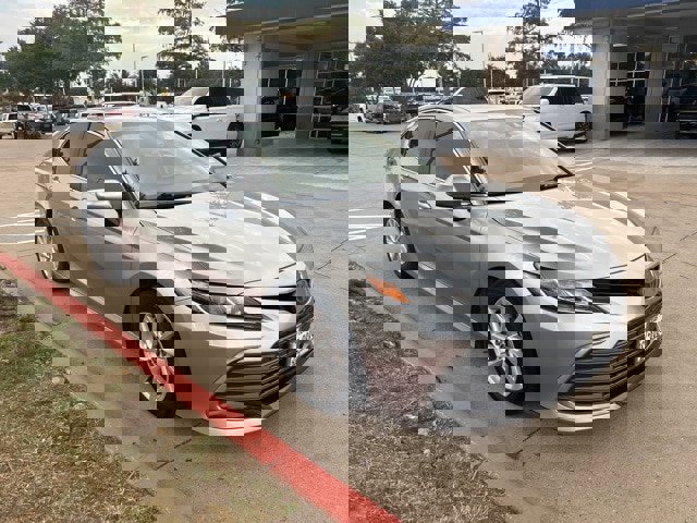Used 2022 Toyota Camry LE