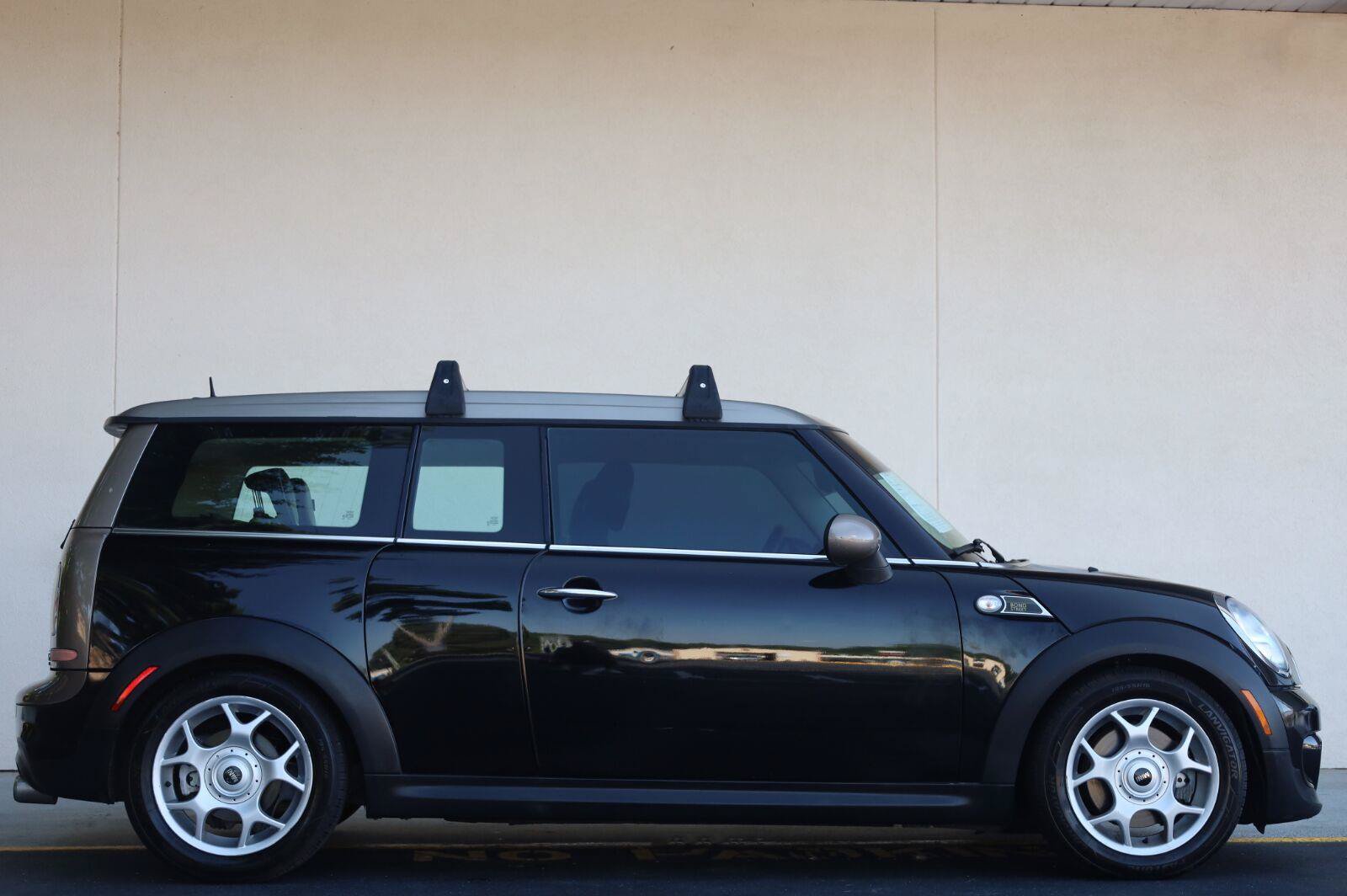 Used 2013 MINI Cooper Clubman S w/ Premium Pkg 2 FWD image 3