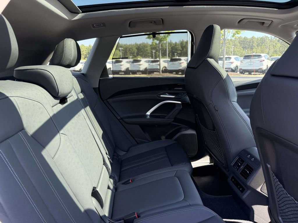 Used 2025 Audi Q5 Prestige AWD/4WD image 16