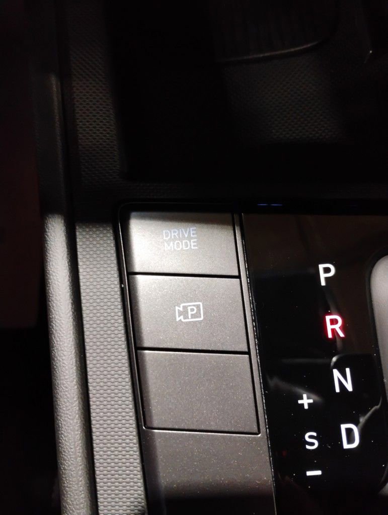 Used 2025 Hyundai Elantra Sport image 25