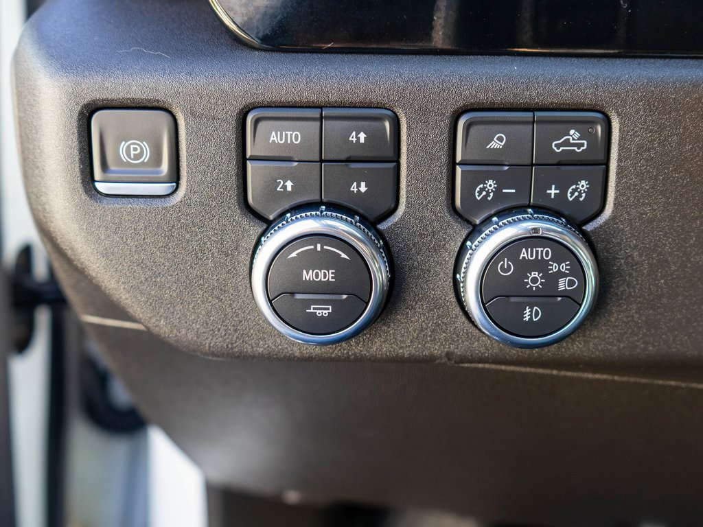 Used 2024 GMC Sierra 3500 SLT w/ X31 Off-Road Package image 17