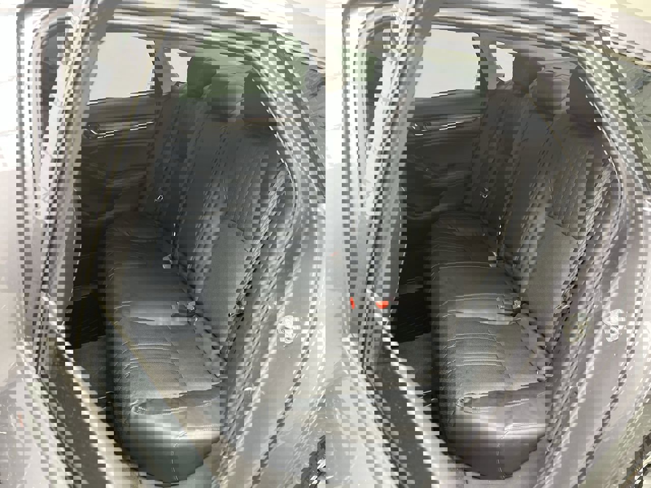 Used 2018 Honda Accord Touring image 12