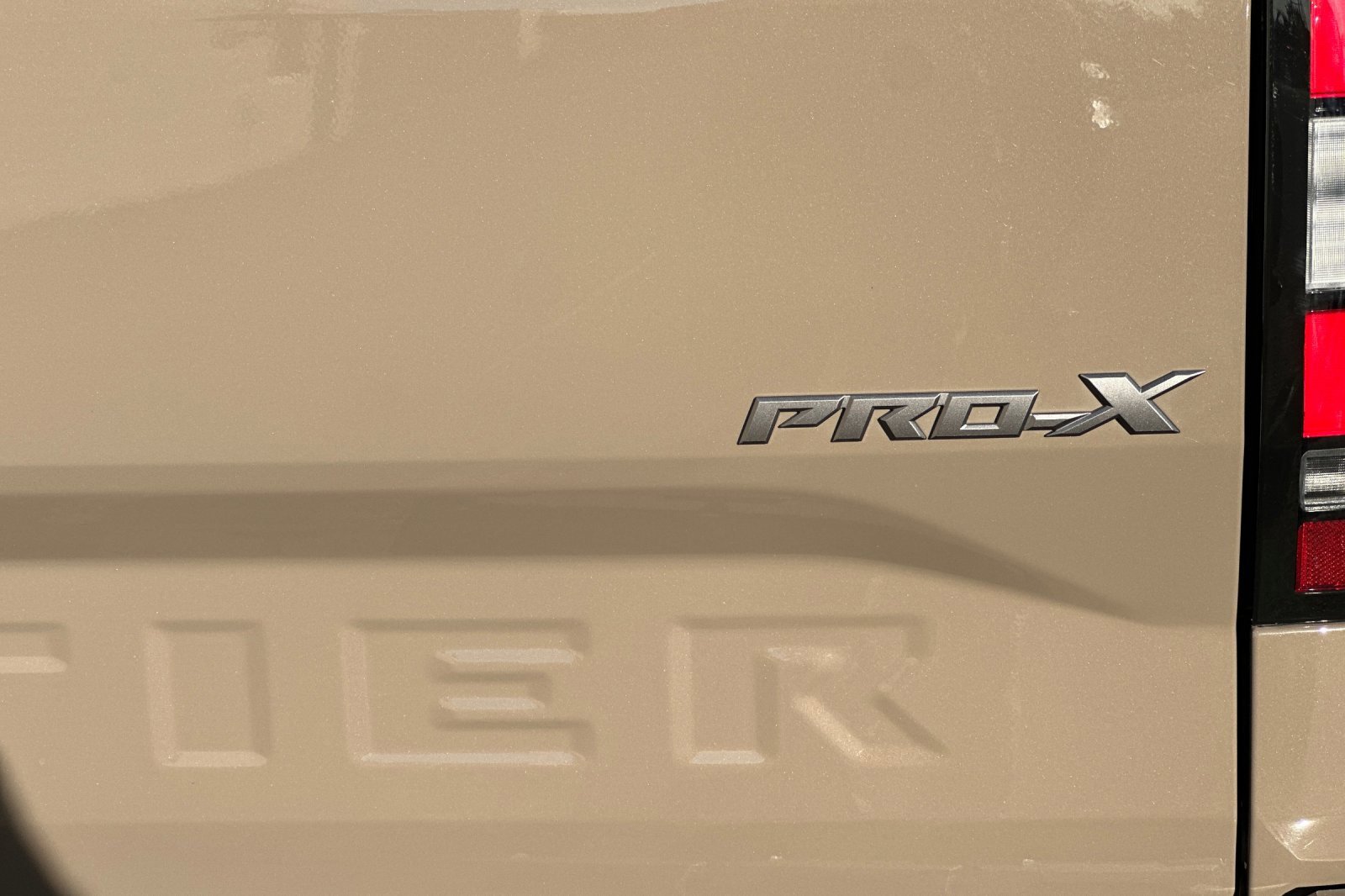 Used 2022 Nissan Frontier Pro-X w/ Pro-X Premium Package image 37