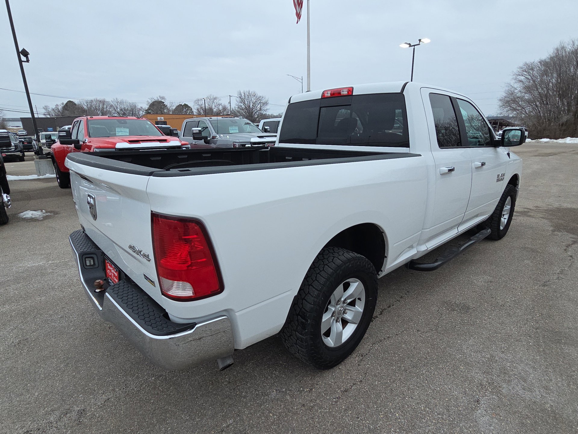 Used 2018 RAM 1500 Classic SLT image 9