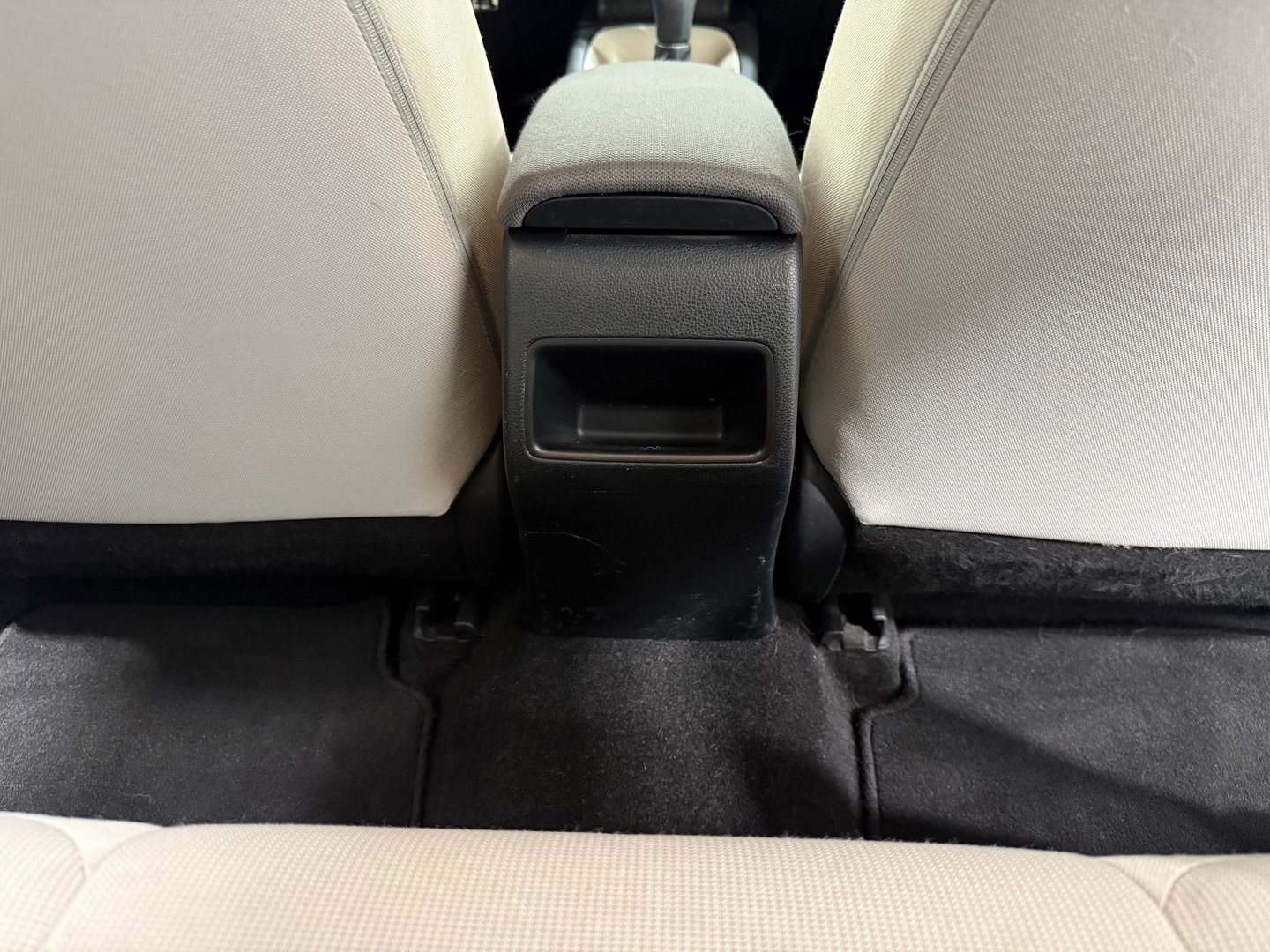 Used 2022 Toyota Corolla LE w/ Carpet Mat Package (TMS) image 45