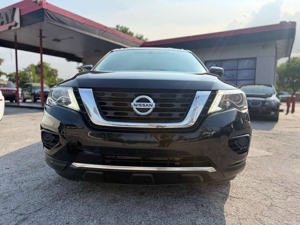 Used 2017 Nissan Pathfinder S AWD/4WD image 9