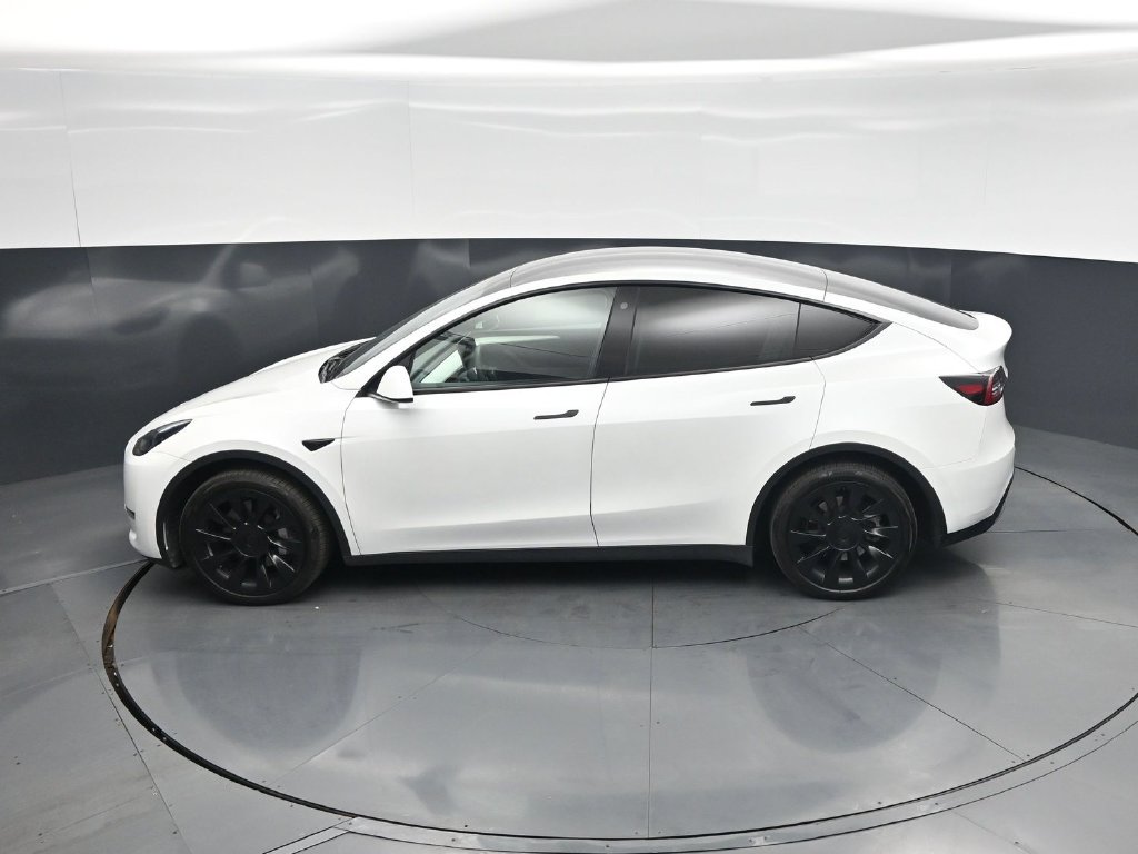 Used 2023 Tesla Model Y Long Range AWD/4WD image 35