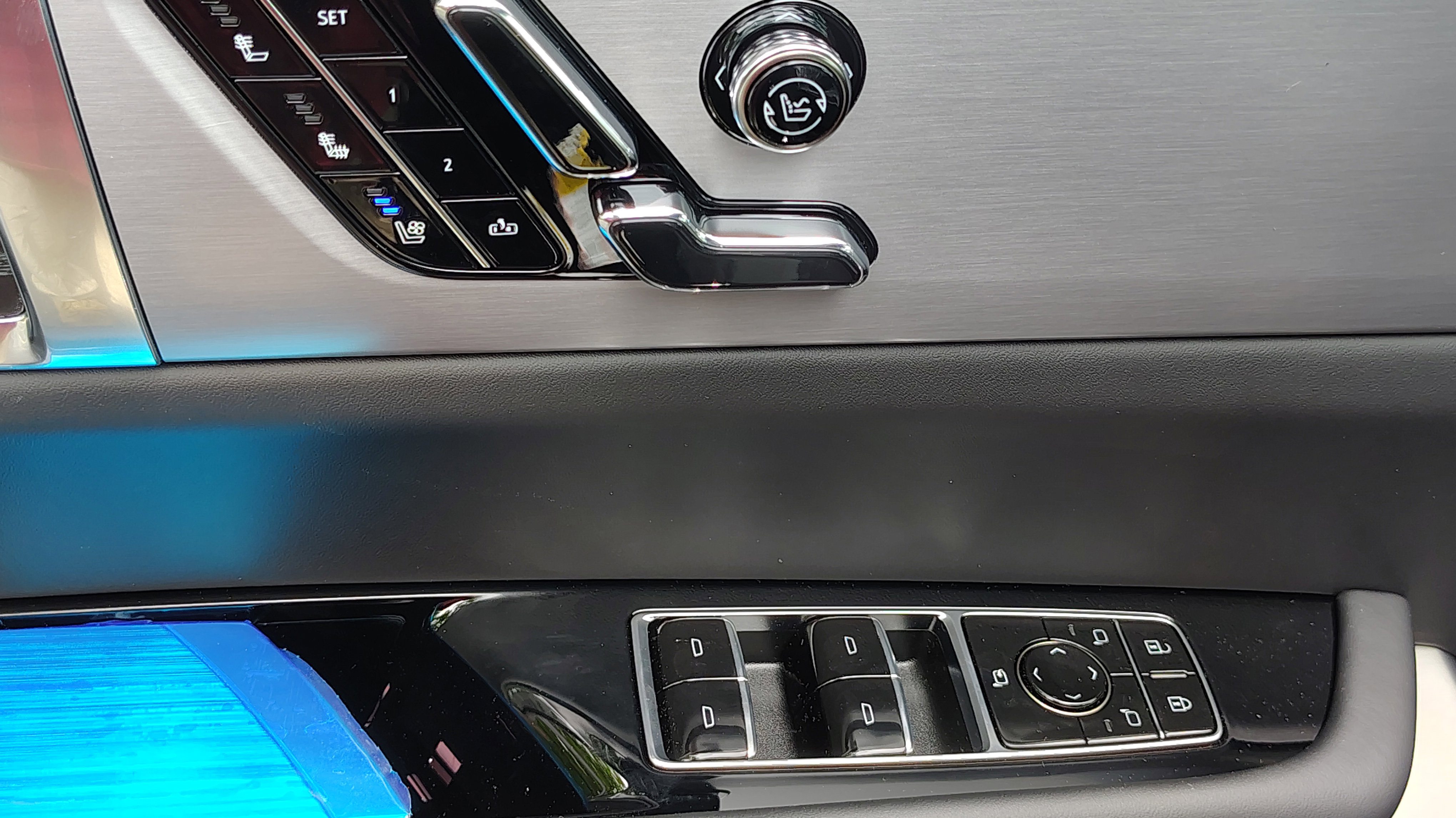 New 2026 Cadillac Vistiq Platinum w/ LPO, Floor Liner Package image 10