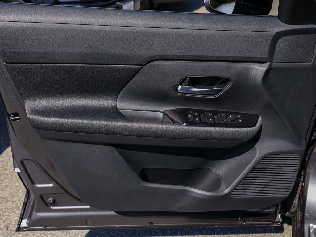 New 2026 Nissan Kicks SV w/ Cold Weather Package FWD image 23