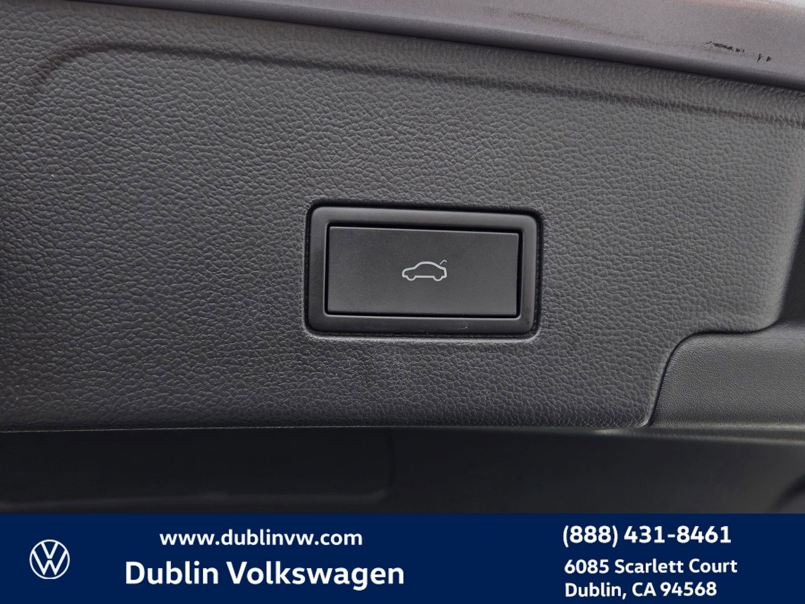 Certified 2024 Volkswagen Atlas Cross Sport SEL Premium R-Line image 27