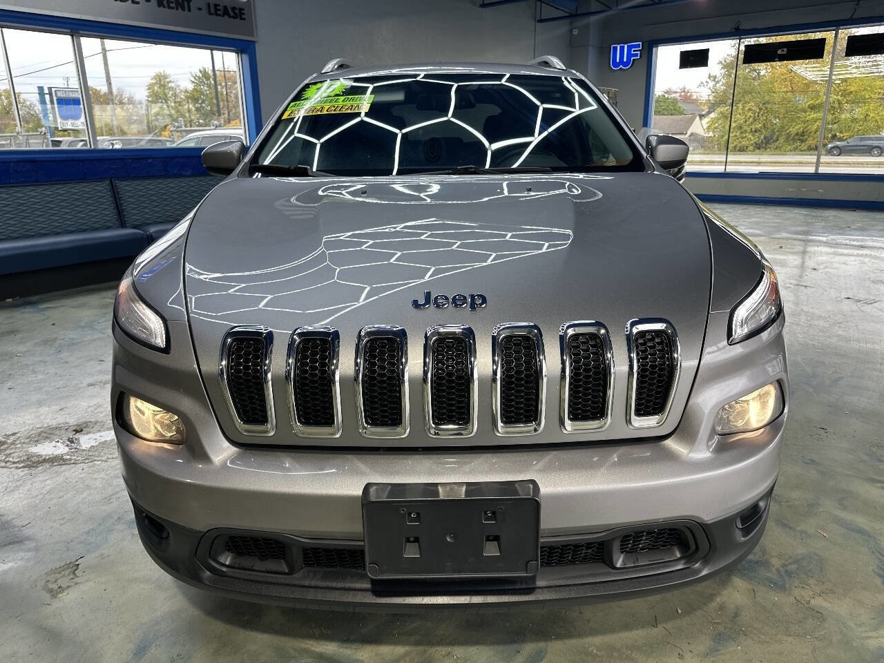 Used 2015 Jeep Cherokee Latitude w/ Comfort/Convenience Group image 6