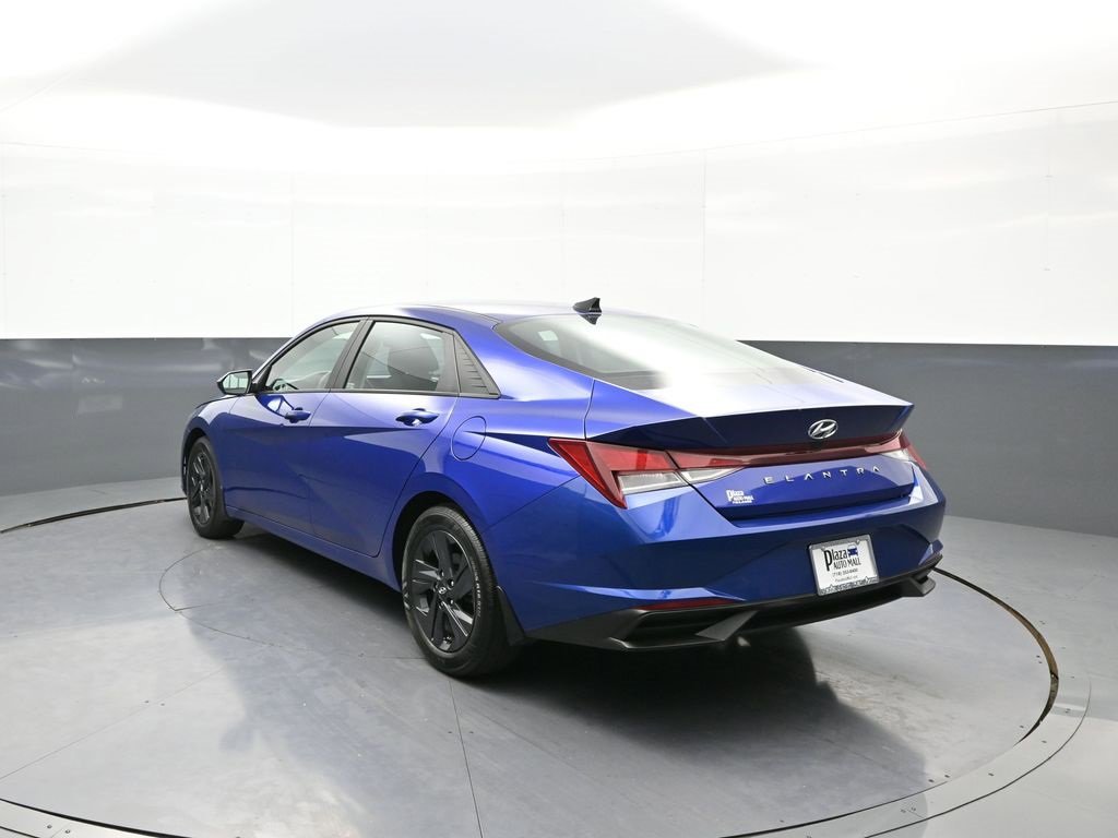 Certified 2023 Hyundai Elantra SEL image 8