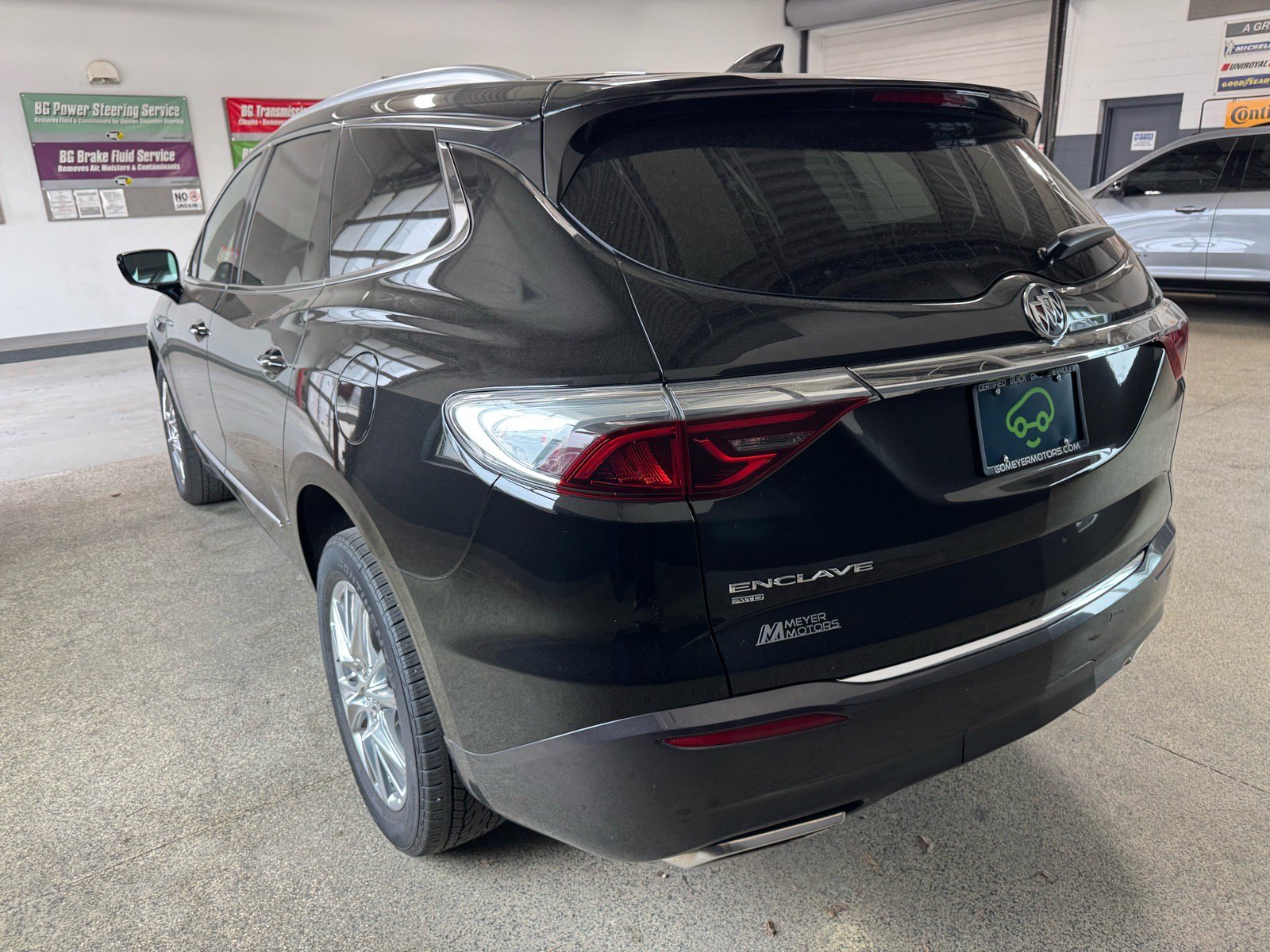 Certified 2023 Buick Enclave Essence w/ Experience Buick Package AWD/4WD image 7