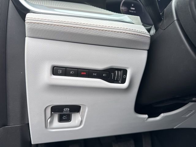 New 2026 Jeep Cherokee Limited image 25