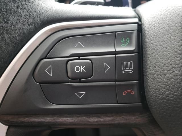 Used 2022 Jeep Grand Cherokee Limited image 25