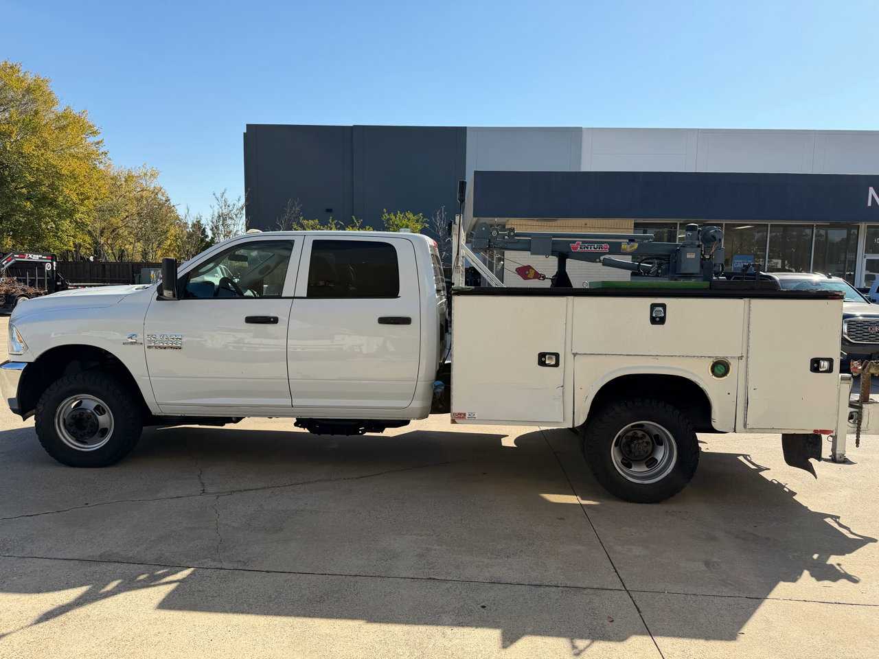 Used 2018 RAM 3500 Tradesman w/ Chrome Appearance Group image 7