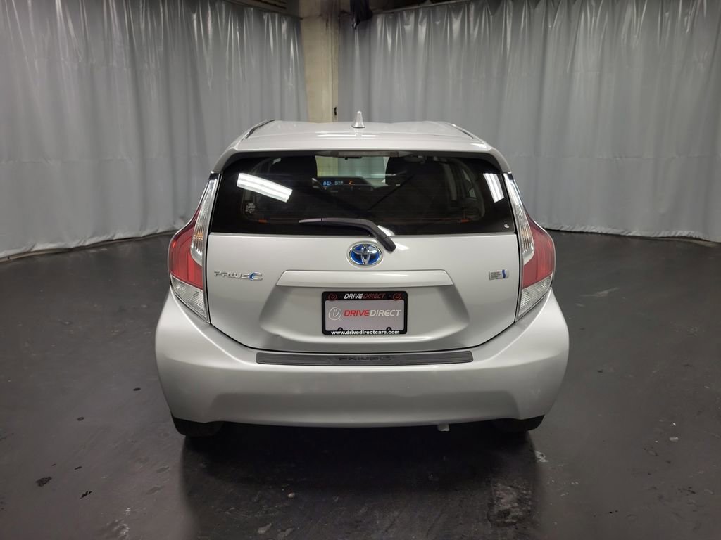 Used 2016 Toyota Prius C Two image 7