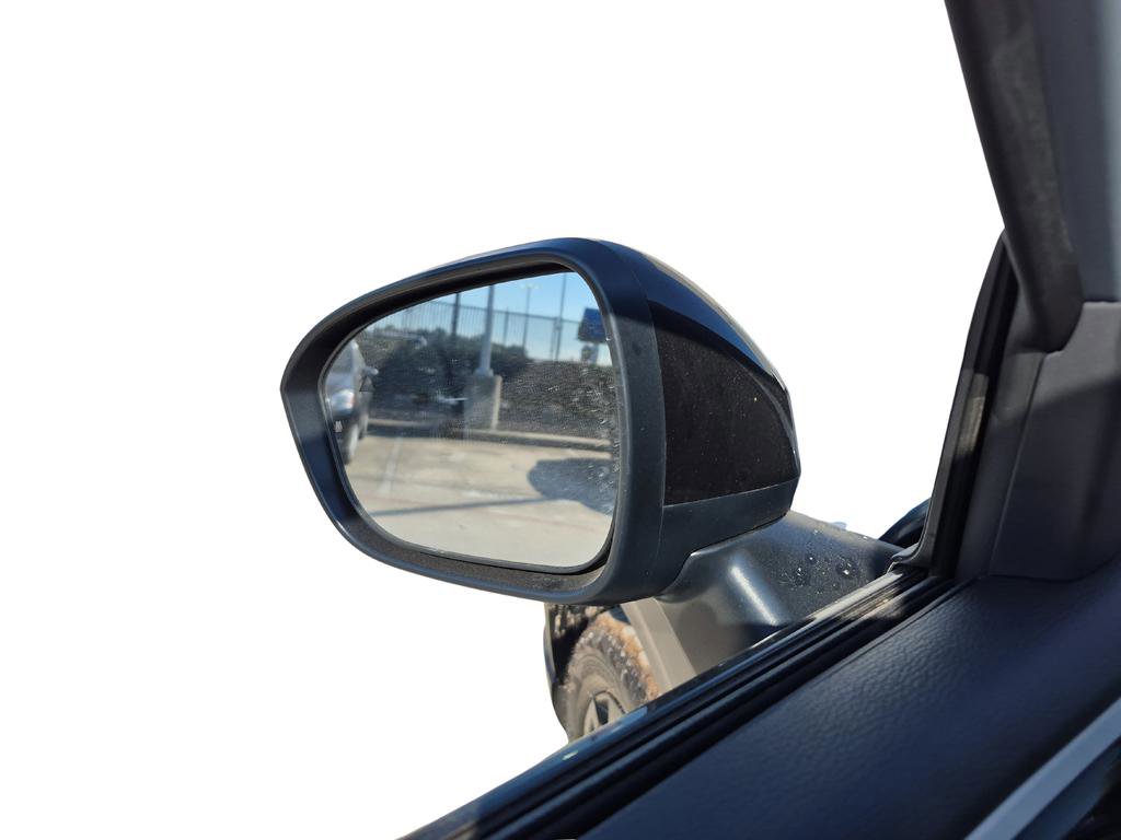 New 2025 Mitsubishi Outlander SE image 18