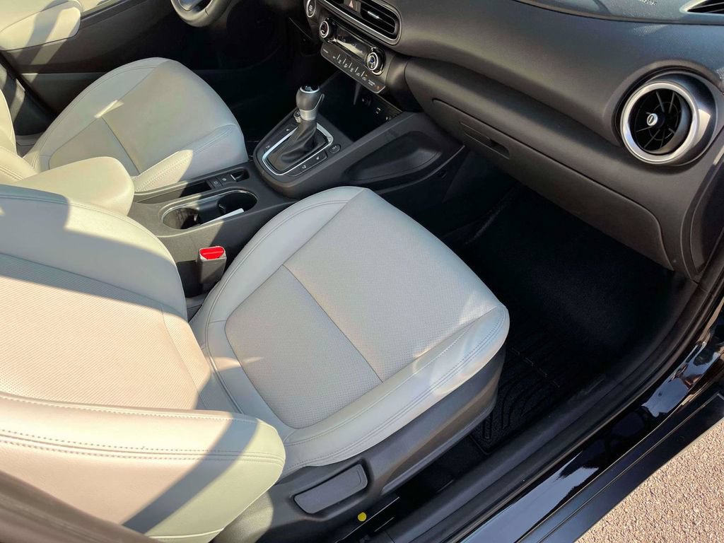 Used 2022 Hyundai Kona Limited AWD/4WD image 11
