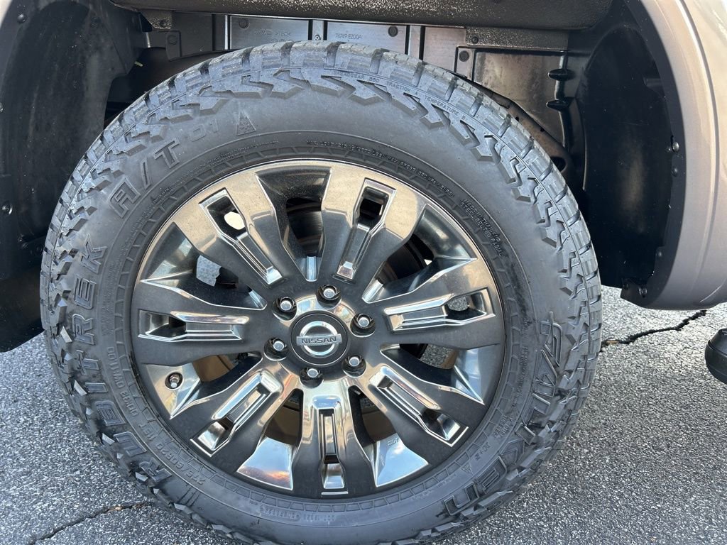 Used 2017 Nissan Titan Platinum Reserve image 41