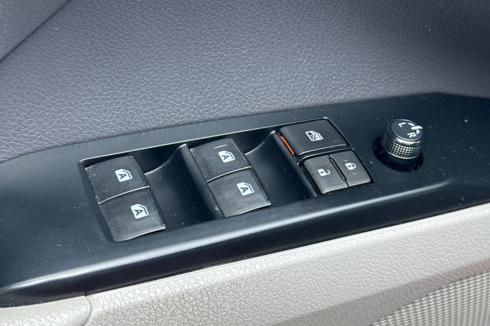 Certified 2019 Toyota Camry FWD image 13