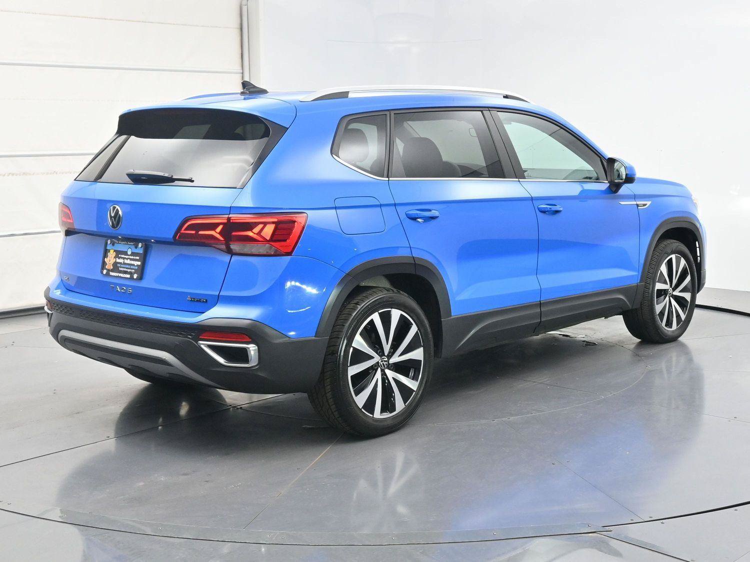 Used 2023 Volkswagen Taos SE w/ Panoramic Sunroof Package AWD/4WD image 25