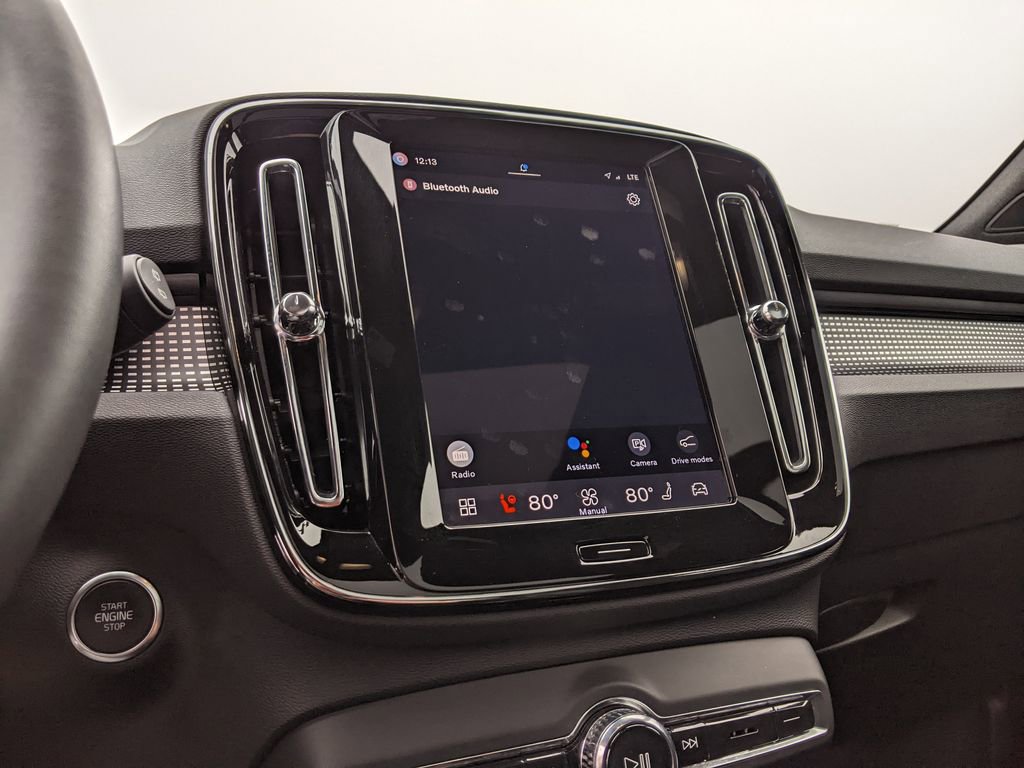 Certified 2025 Volvo XC40 B5 Plus image 16