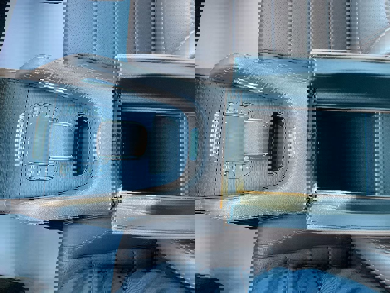 Used 2024 Mercedes-Benz GLE 350 4MATIC image 21