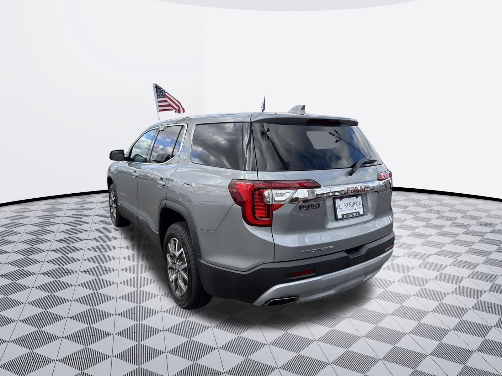 Certified 2023 GMC Acadia SLE image 7