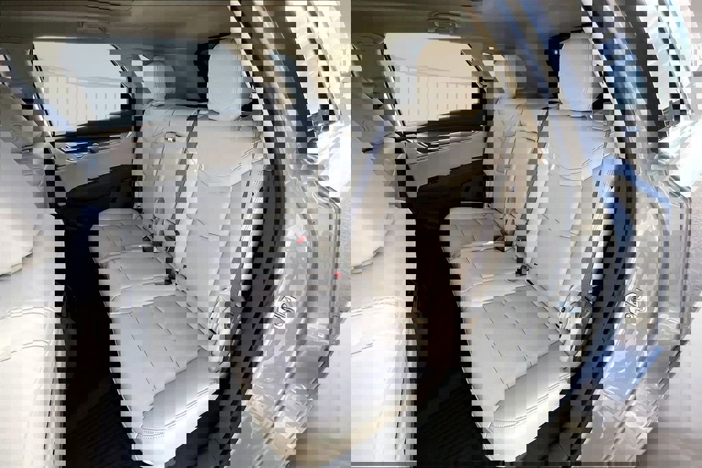 New 2026 Cadillac XT5 Premium Luxury w/ LPO, Floor Liner Package image 10