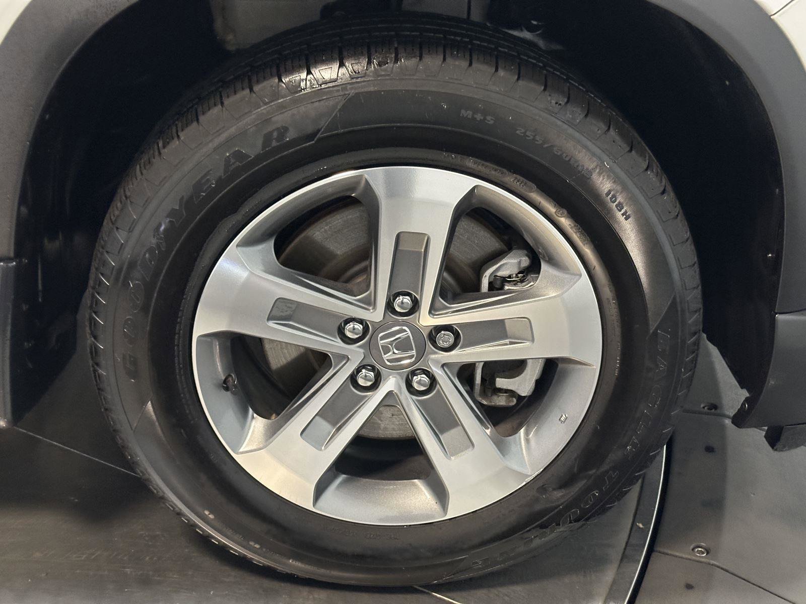 Certified 2024 Honda Pilot EX-L image 17