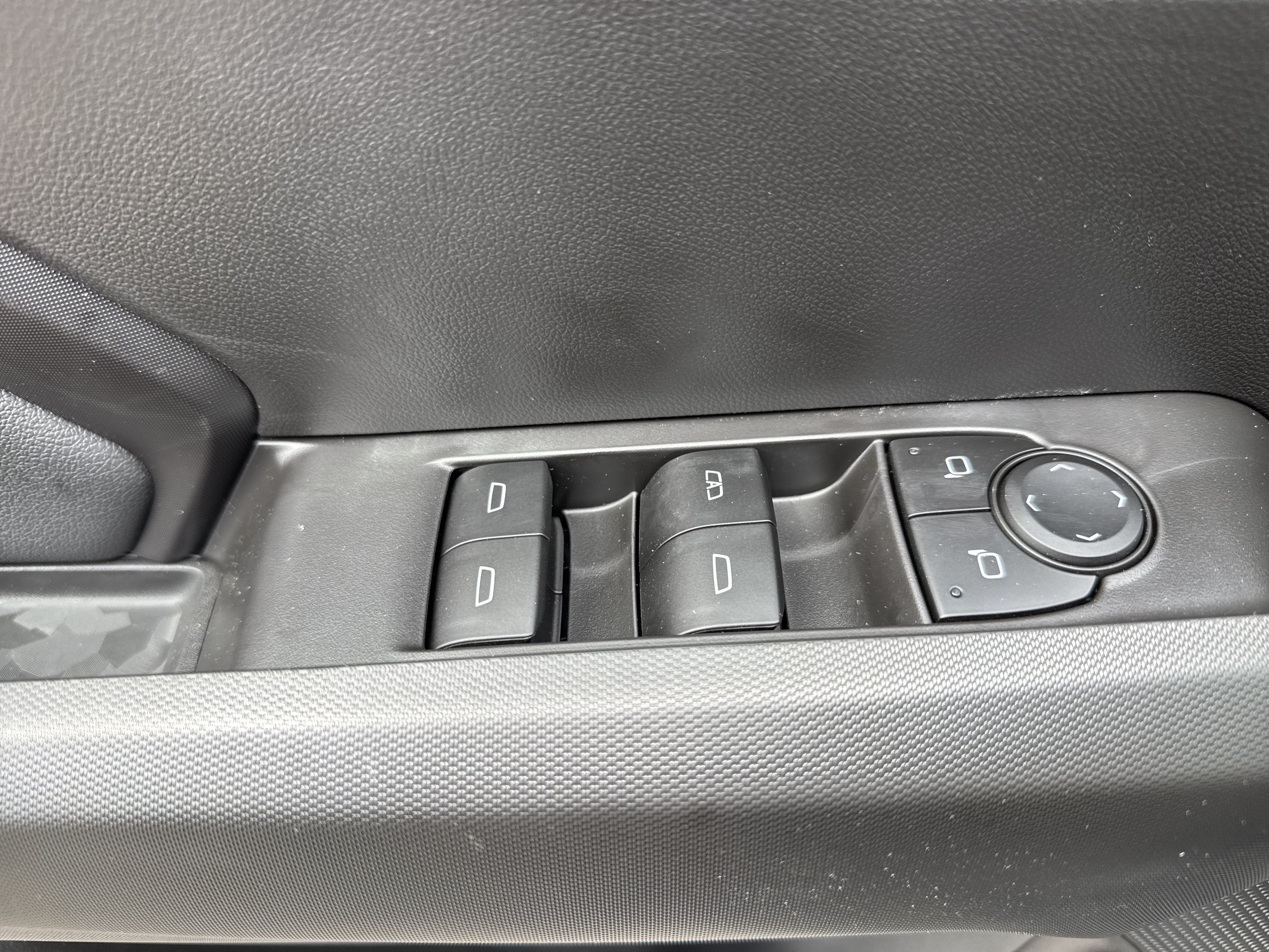 New 2026 GMC Canyon Elevation w/ Convenience Package AWD/4WD image 15